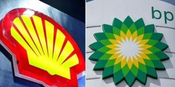 Μega deal στον ορίζοντα: H Shell εξετάζει εξαγορά της BP καθώς οι τιμές του πετρελαίου βυθίζονται