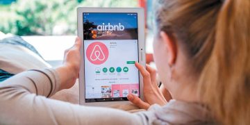 Ρεκόρ για τα Airbnb στην Ελλάδα