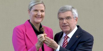 Ο Τόμας Μπαχ παρέδωσε την προεδρία της ΔΟΕ στην Κίρστι Κόβεντρι