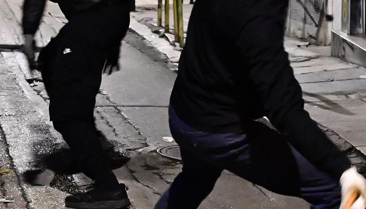 Πύργος: Αιματηρή συμπλοκή πολλών ατόμων τα ξημερώματα του Σαββάτου στο κέντρο της πόλης