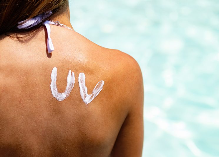 Αφυδάτωση & εγκαύματα: Tips άμεσης ανακούφισης από τις καλοκαιρινές ενοχλήσεις