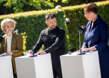 Θησαυρίζουν από τον πόλεμο οι ολιγάρχες στην Ουκρανία – Η διαφθορά & τα αμύθητα κέρδη