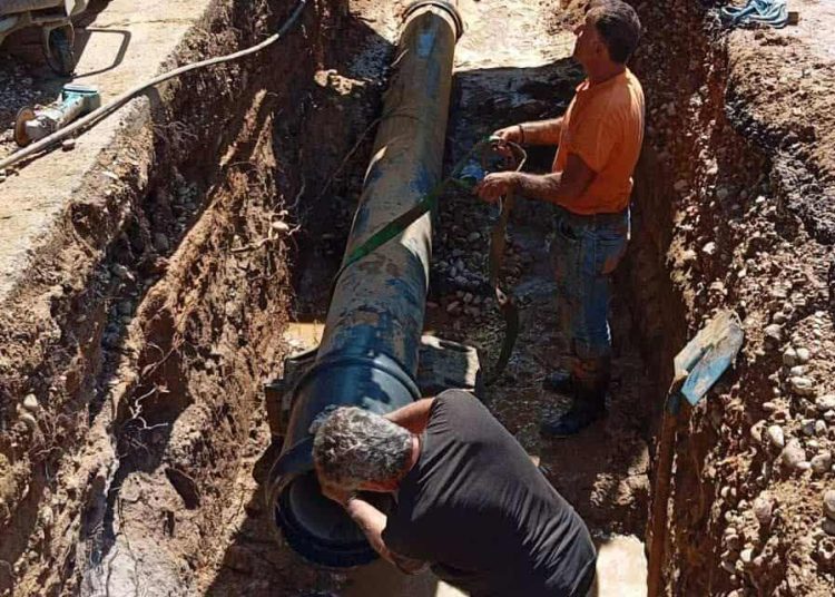 Αμαλιάδα: Νερό στις βρύσες επιτέλους-Είχε σπάσει ο αγωγός από την Κυριακή