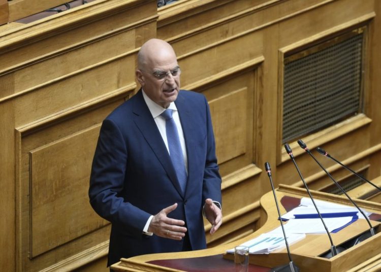 Δένδιας: Έρχονται νέες συγχωνεύσεις στρατοπέδων