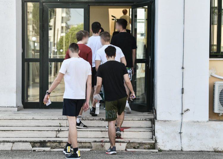 Στην τελική ευθεία για τις Βάσεις 2025: Όλες οι ημερομηνίες