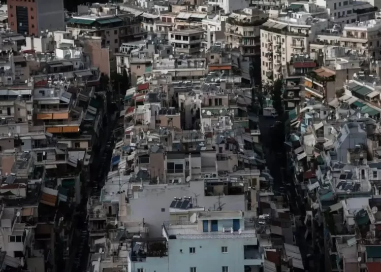 «Τομή» στον φόρο κληρονομιάς ακινήτων: Τι ίσχυε μέχρι σήμερα, τι αλλάζει με νέα διάταξη