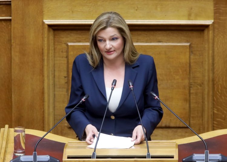 Η Δ. Αυγερινοπούλου ζητά να μην φύγει και κλείσει η ΣΕΤΤΗΛ Πύργου