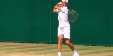 Θρίαμβος για τον Ραφαήλ Παγώνη – Προκρίθηκε με ανατροπή στον τελικό του Wimbledon U-14