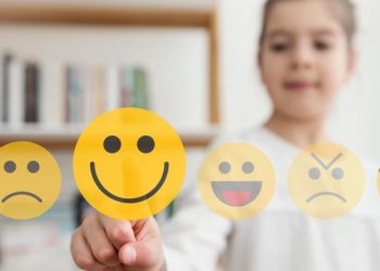 Ψυχική Υγεία-Γονείς: Πώς να μιλήσετε στο παιδί για το σώμα του χωρίς να το πληγώσετε