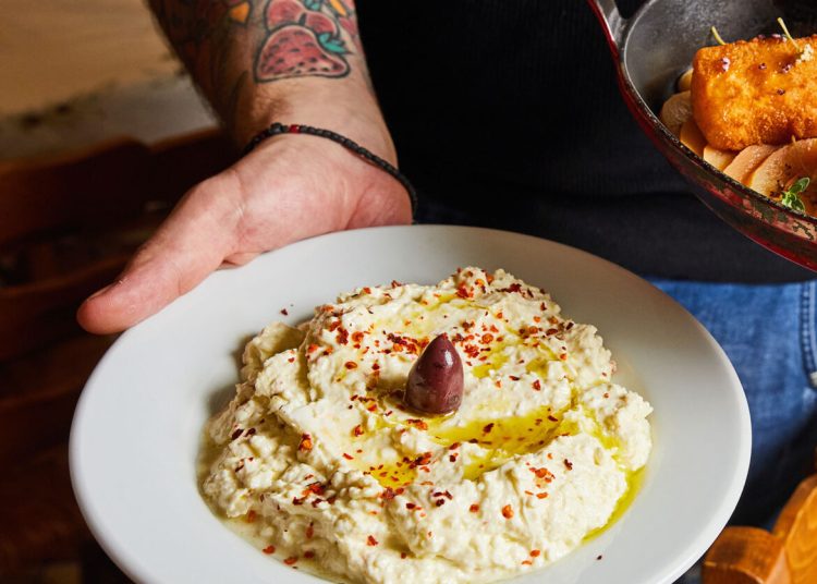 Τυροκαυτερή: 6 συνταγές και να καίνε