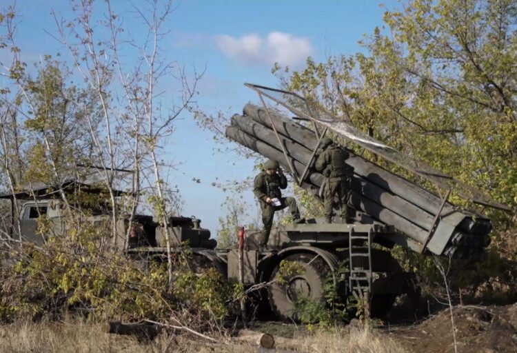 Οι Ρωσικές στρατιωτικές δυνάμεις συνεχίζουν την προώθησή τους σε Ουκρανικές περιφέρειες