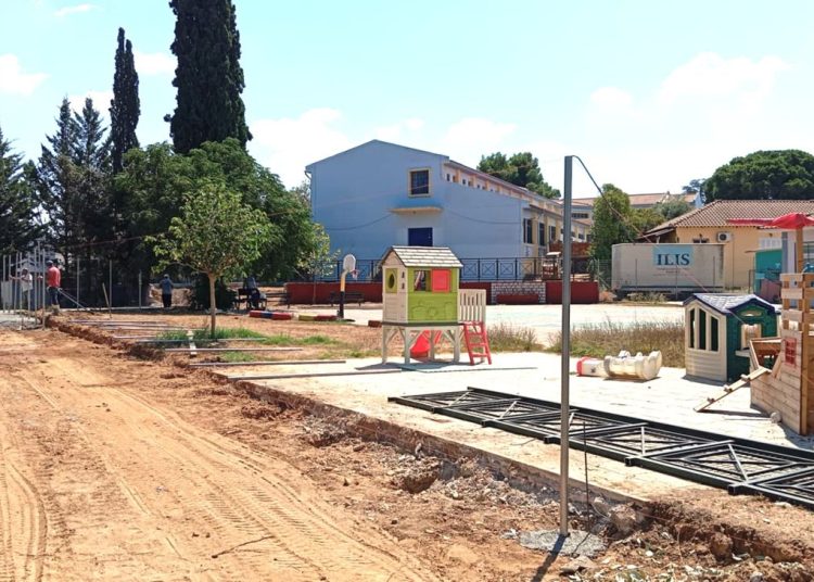 Aμαλιάδα: Κατασκευάζεται νέα είσοδος στο 3ο Δημοτικό μετά τις αλλαγές στον δρόμο