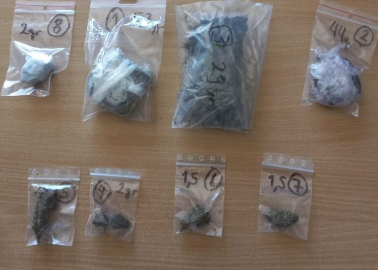 Αμαλιάδα: Τον πιάσανε για διακίνηση ναρκωτικών-Γεμάτο το σπίτι του