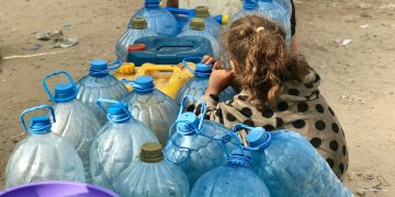 «Είναι σαν την κόλαση, περιμένουμε τον θάνατο»: Συγκλονίζουν οι μαρτυρίες για τη Γάζα