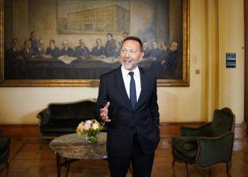 Ανανεώνεται η θητεία Στουρνάρα στην Τράπεζα της Ελλάδας