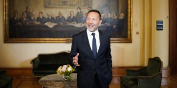 Ανανεώνεται η θητεία Στουρνάρα στην Τράπεζα της Ελλάδας