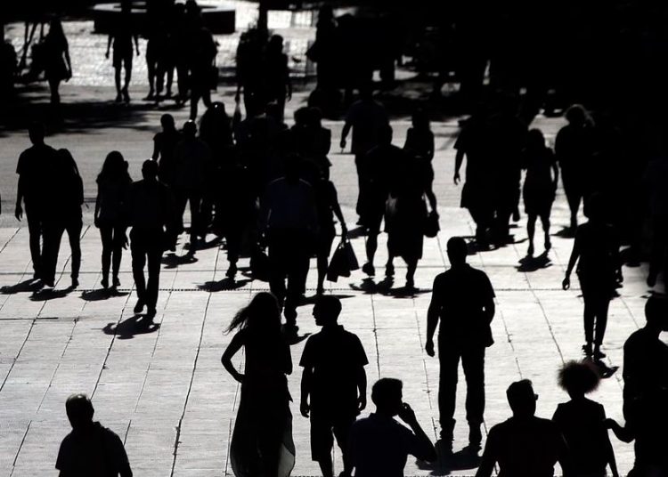 Δημογραφικό: Μειώθηκε κατά 500.000 άτομα ο πληθυσμός – Καταρρέουν οι γεννήσεις