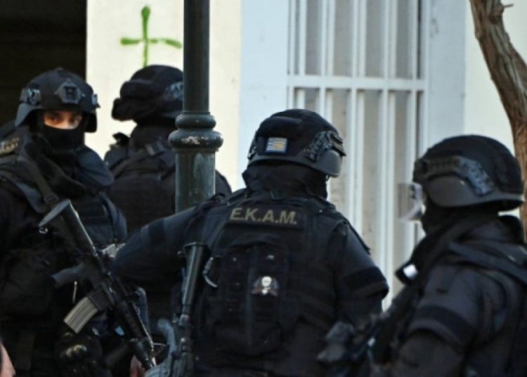 Πελοπόννησος: Βρέθηκε οπλοστάσιο σε σπίτι απόστρατου της Πολεμικής Αεροπορίας