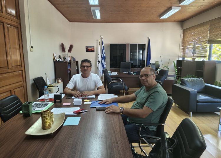 Συνάντηση Λέντζα με τον νέο Διοικητή της Δομής Μεταναστών