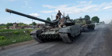 Ποιος πληρώνει και πόσο για τον πόλεμο στην Ουκρανία: Το πραγματικό κόστος για την τσέπη του Ουκρανού, του Ευρωπαίου και του Αμερικανού