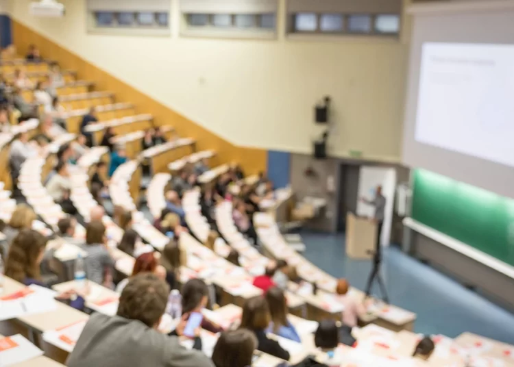 Πέφτουν σε βαθμολογία πανεπιστήμια, κολέγια – Έκπληξη η άνοδος των στρατιωτικών σχολών