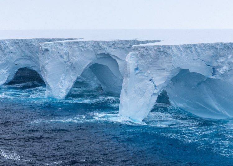 Ανταρκτική: Το μεγαλύτερο παγόβουνο A23a στον κόσμο λιώνει πολύ γρήγορα