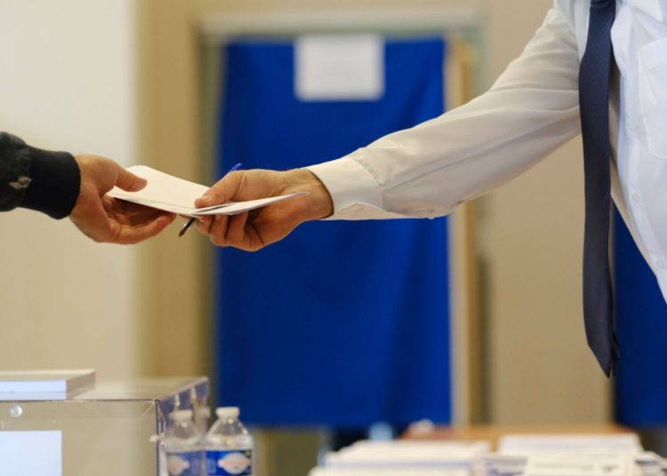 Δημοσκόπηση GPO: Στο 12,4% η διαφορά ΝΔ – ΠΑΣΟΚ, σταθερά τρίτος ο Βελόπουλος – Οι απαντήσεις για Τσίπρα