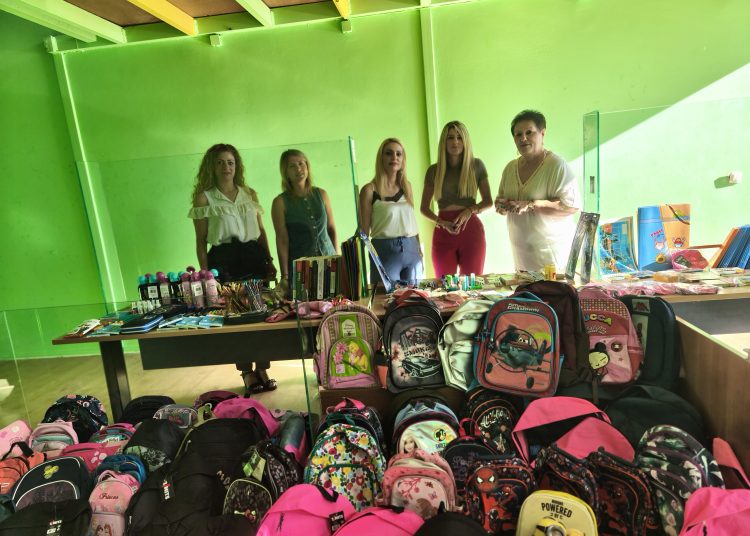 Δήμος Ανδραβίδας-Κυλλήνης: Δράση στήριξης με σχολικά είδη για ευάλωτες οικογένειες