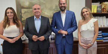 Επαφές Φαρμάκη με Υπουργεία Οικονομικών & Κλιματικής Κρίσης για τις φωτιές στη Δ.Ελλάδα