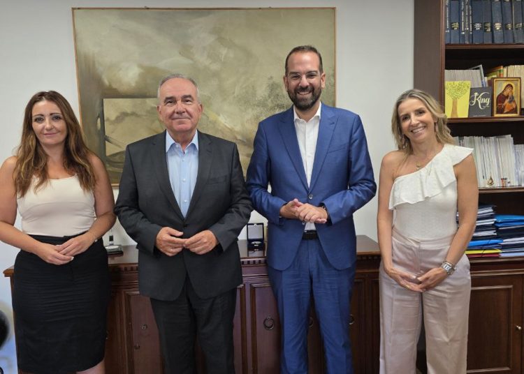 Επαφές Φαρμάκη με Υπουργεία Οικονομικών & Κλιματικής Κρίσης για τις φωτιές στη Δ.Ελλάδα