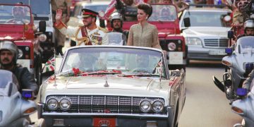 H βασίλισσα Ράνια έγινε 55 – Το στυλ, η τόλμη και η συναρπαστική ζωή της