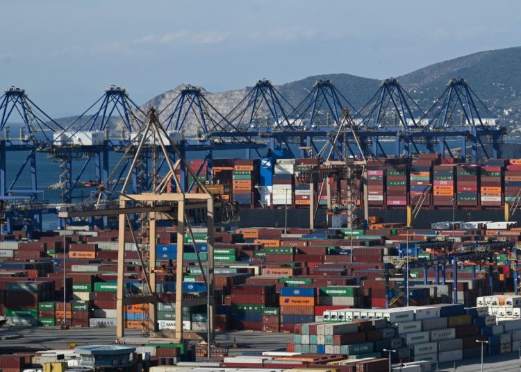 Στον Πειραιά η μεγαλύτερη τελωνειακή απάτη-Η Ευρωπαϊκή Εισαγγελία κατέσχεσε κινεζικά προϊόντα