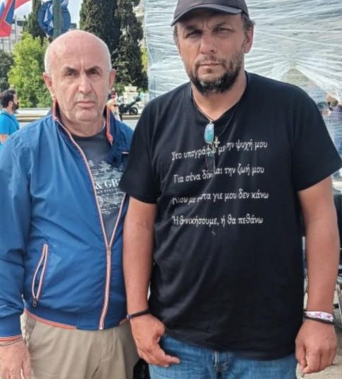 Στο πλευρό του Ρούτσι ένας χαροκαμένος από τις πυρκαγιές της Ηλείας 2007