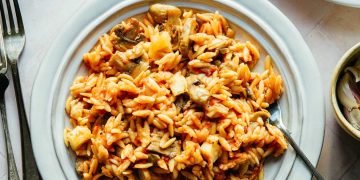 Γιουβέτσι με μανιτάρια και κεφαλοτύρι στην κατσαρόλα