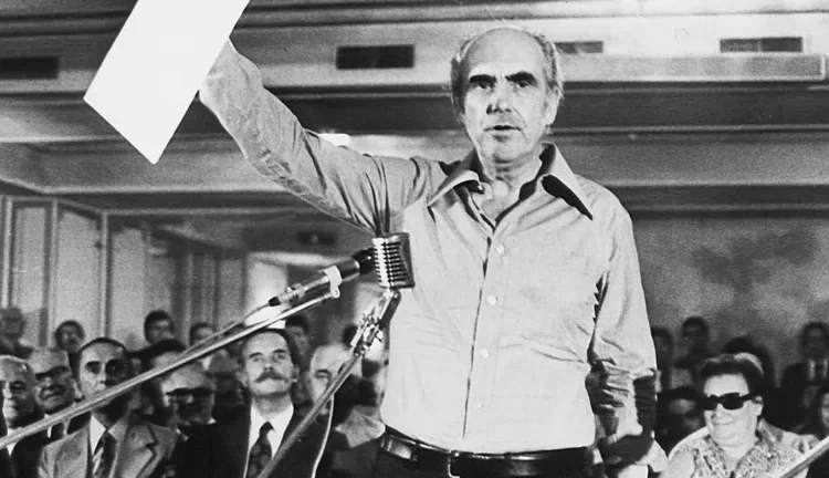 51 χρόνια ΠΑΣΟΚ: Από την ιδρυτική διακήρυξη στο σήμερα και το αύριο