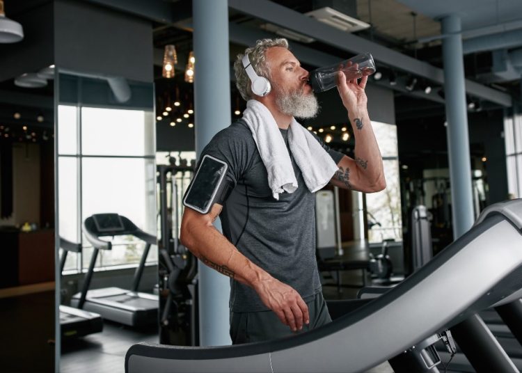 Επτά λάθη που πρέπει να αποφεύγουν οι 50χρονοι στο γυμναστήριο