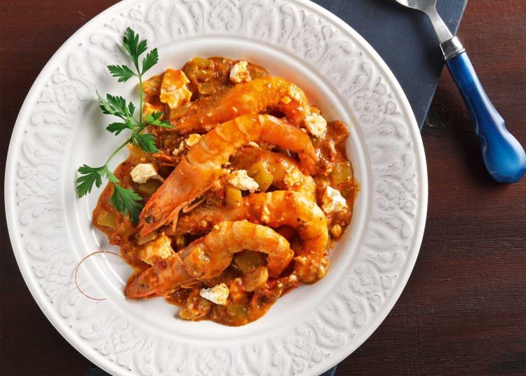 Γαρίδες σαγανάκι με πιπεριά και φέτα