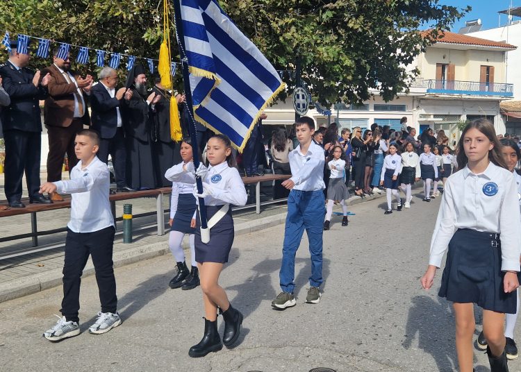 Δήμος Πηνειού: Τιμήθηκε η 28η Οκτωβρίου από μαθητές και φορείς