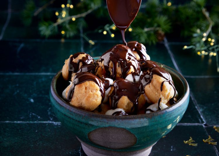 Φτιάχνουμε γλυκά με σοκολάτα για τους λάτρεις του είδους