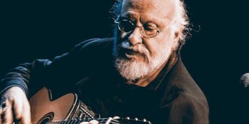 Πέθανε ο Διονύσης Σαββόπουλος