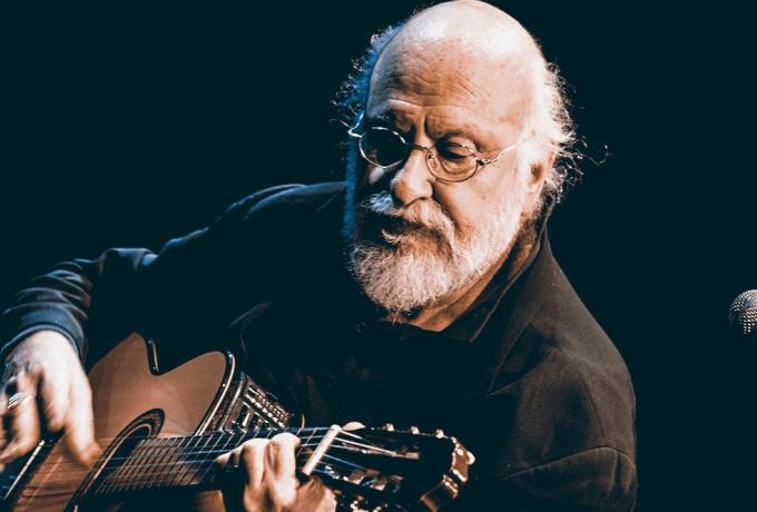 Πέθανε ο Διονύσης Σαββόπουλος