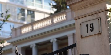 Τα χιλιάδες όπλα στην Κρήτη και το Μαξίμου φυλάει τον…Άγνωστο Στρατιώτη!