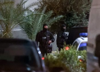 Παραδόθηκαν τα τρία καταζητούμενα αδέλφια για το μακελειό στα Βορίζια