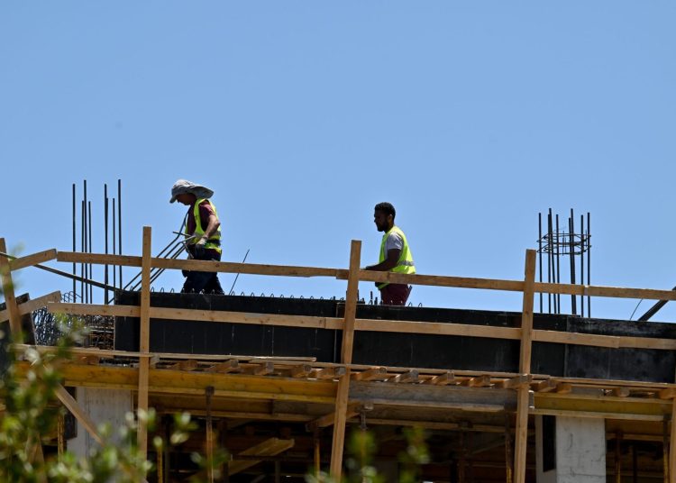 Ραγδαία άνοδος στα τεχνικά επαγγέλματα – 1,6 εκατ. νέες θέσεις την επόμενη δεκαετία