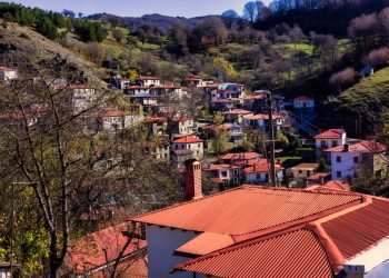 Ελλάδα: Η επαρχία “σβήνει”, τα χωριά “πεθαίνουν”