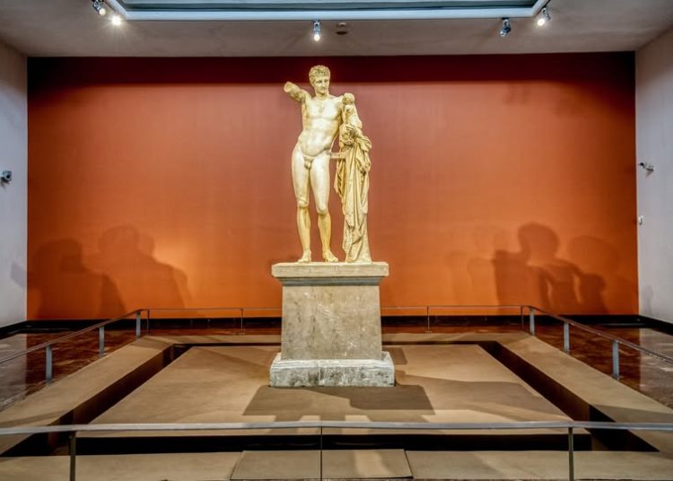 Ολυμπία: Σε εσωτερικό χώρο και χωρίς κόσμο η τελετή Αφής της Ολυμπιακής Φλόγας