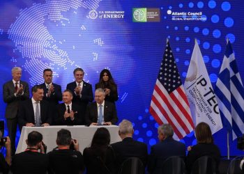 Υδρογονάνθρακες Ιόνιο: ExxonMobil, Energean & Helleniq Energy υπέγραψαν συμφωνία