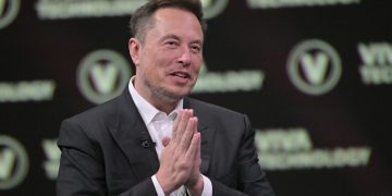 Έλον Μασκ: Τι μπορεί να αγοράσει με το αδιανόητο ποσό του $1 τρισ. – Από την Coca-Cola μέχρι… την Ελβετία