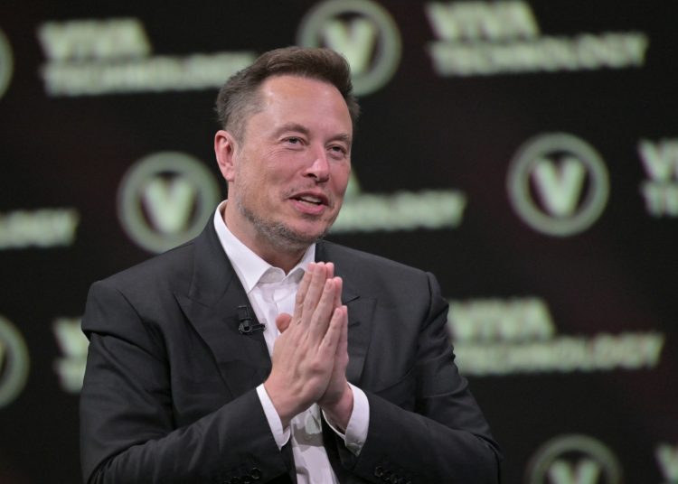 Έλον Μασκ: Τι μπορεί να αγοράσει με το αδιανόητο ποσό του $1 τρισ. – Από την Coca-Cola μέχρι… την Ελβετία