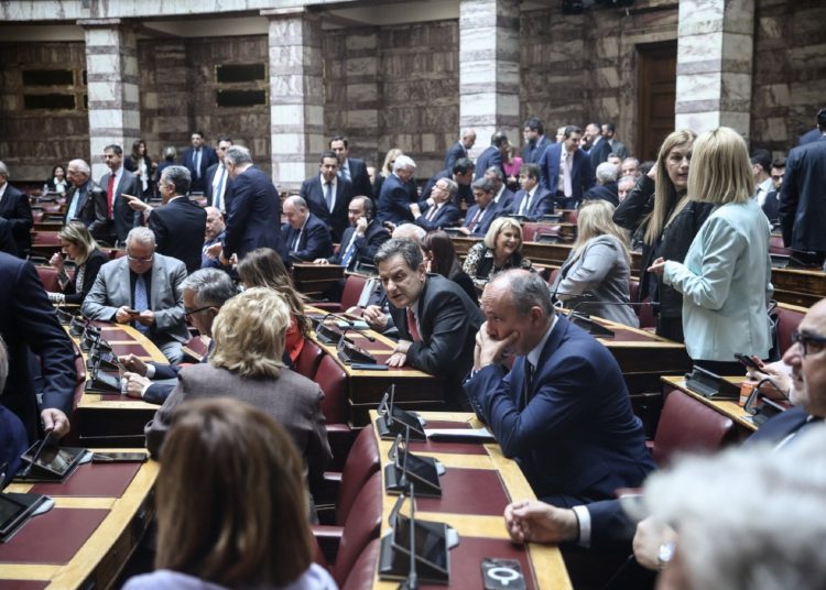 Κόλαση από «γαλάζιους» για τα ΕΛΤΑ: «Ποιοί είστε, πώς την είδατε; Ο κερατάς το μαθαίνει τελευταίος» – Απίστευτοι διάλογοι